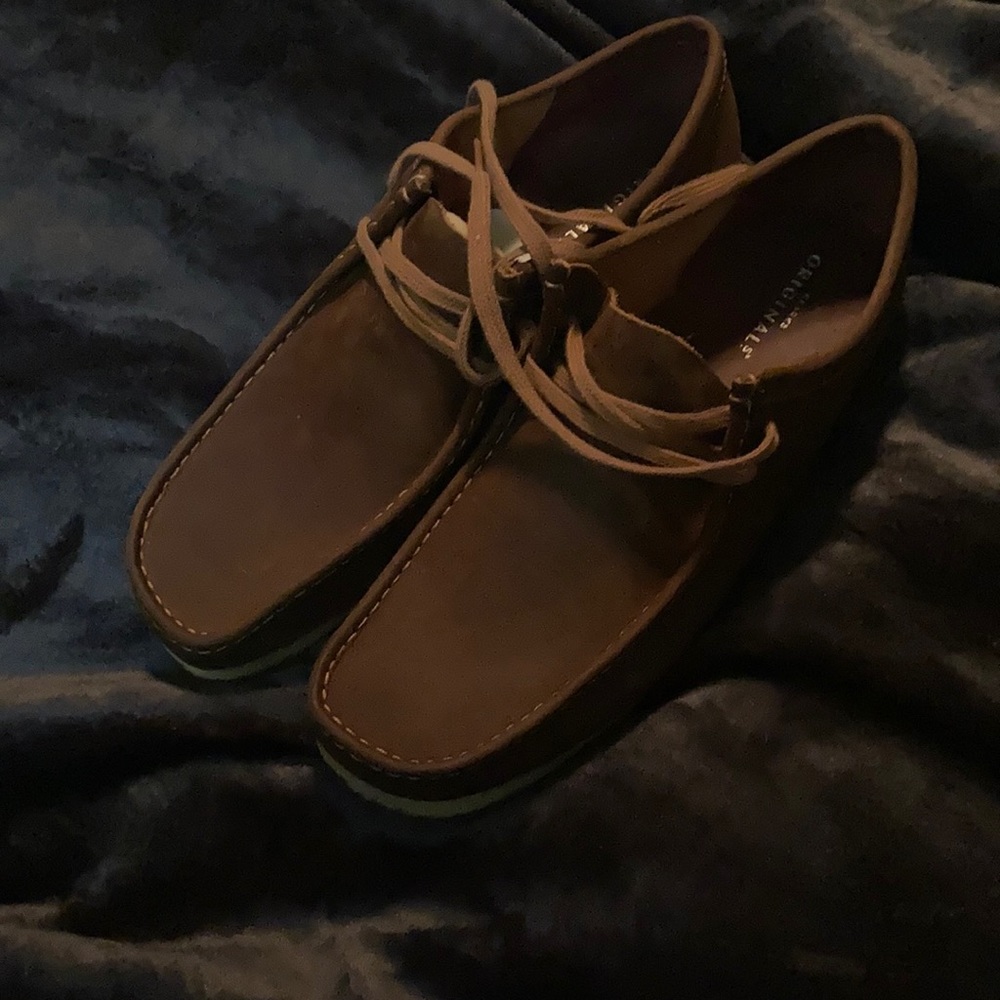 Clarks, Wallabee bees wax finish brown chukka boots size 13